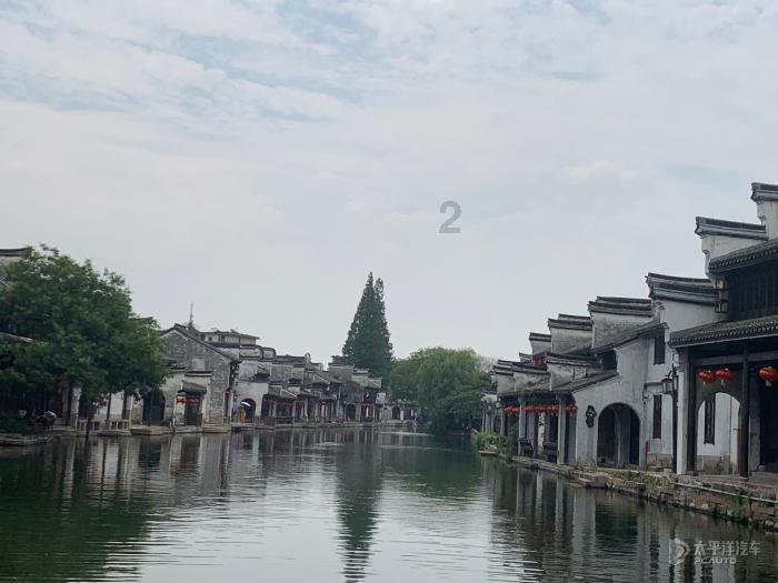画线接蓝色球